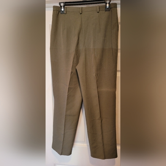 NWT $36 Women's Bayleaf Green Sag Harbor Petite Stretch Pants Size 10P New Tags! - Picture 4 of 10
